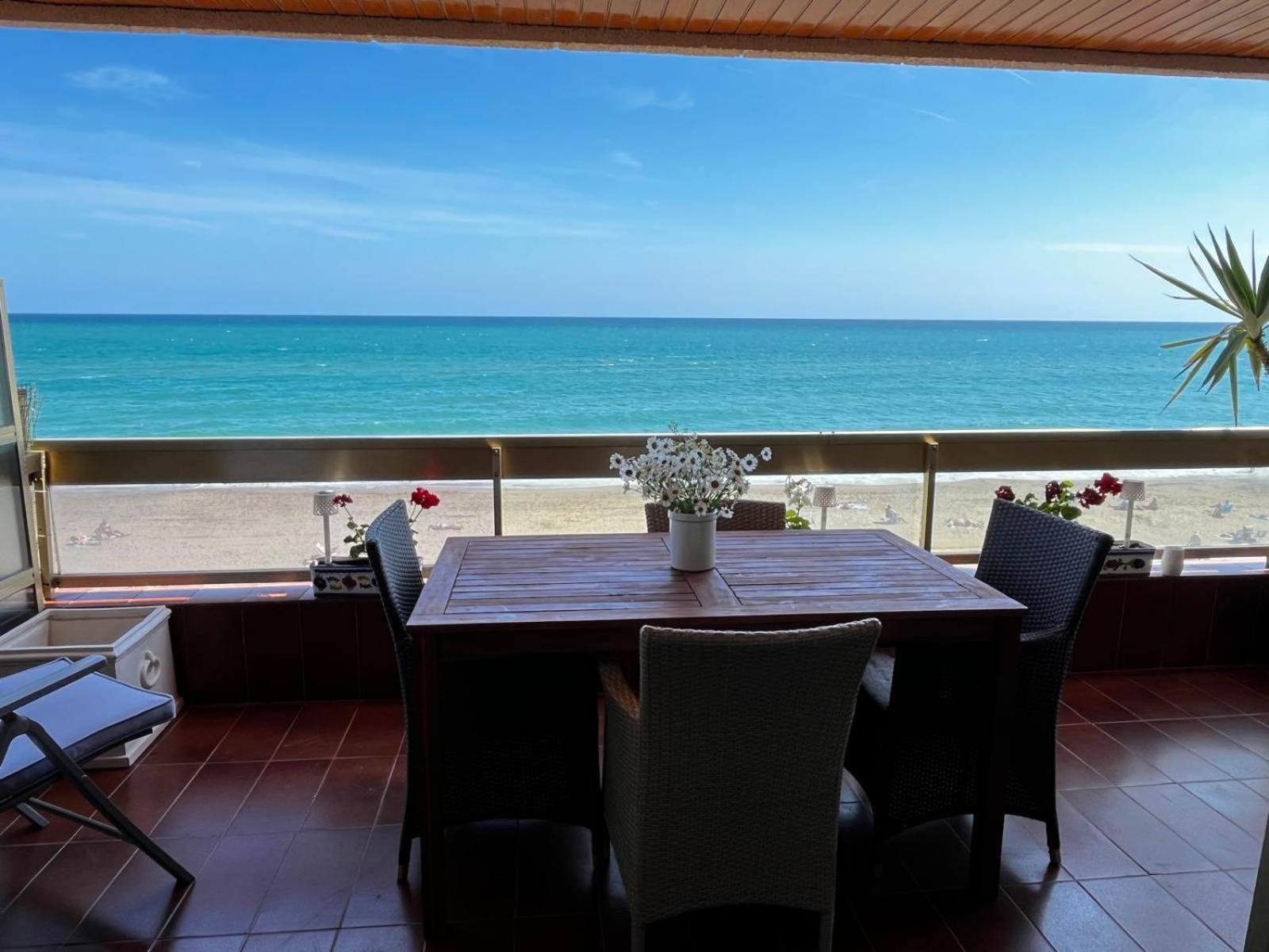 Acogedor Y Amplio Apartamento Familiar A Pie De Playa 卡拉费尔 外观 照片
